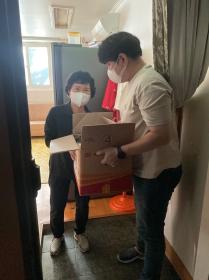 안양1동 이웃돕기 물품 전달 이미지