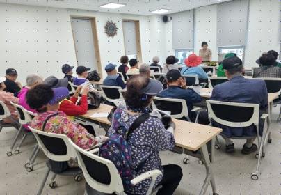 비산3동, 노인일자리 참여 어르신 안전교육 실시 이미지