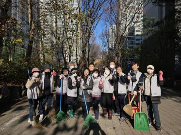 주민자치위원회 '낙엽 수거' 이미지
