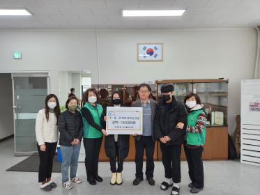 새마을부녀회, 초중고 학생들에게 장학금 전달 이미지