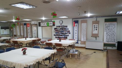 안양4동 사랑나눔 일일찻집 및 주민자치 작품전시회 이미지