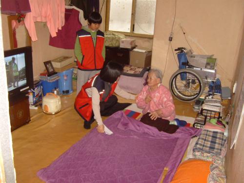 독거노인방문 이미지