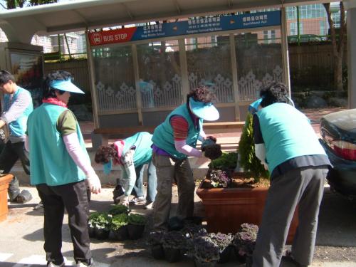 평촌공고옆 꽃박스설치작업 이미지
