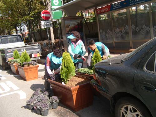 평촌공고옆 꽃박스설치작업 이미지