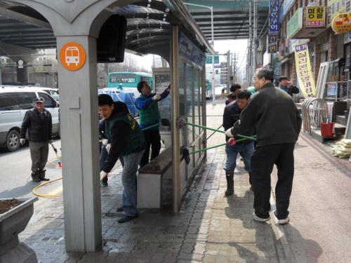 봄맞이 새마을물청소 이미지