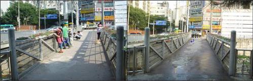 희망일자리사업 수암천변 하천다리 꽃길 가꾸기 조성 이미지