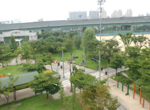 어린이들이 교통 체계를 익힐 수 있는 교통공원